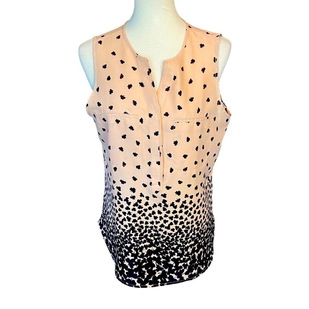 NWOT Ann Taylor Cream and Black Shamrock Blouse